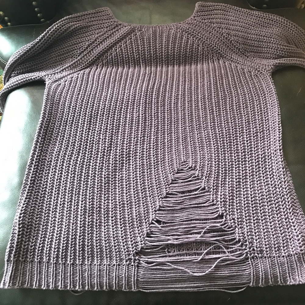 Distressed sweater - Picture 3 of 5